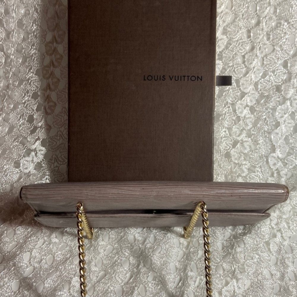 Louis Vuitton Purple Wallet - Picture 8 of 15